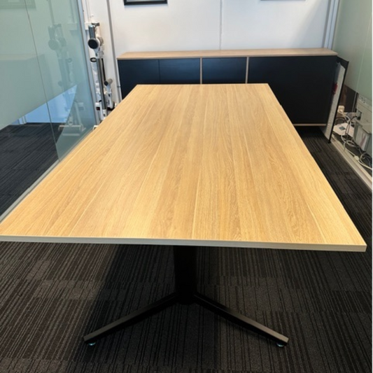 XDisplay AG Boardrrom Table