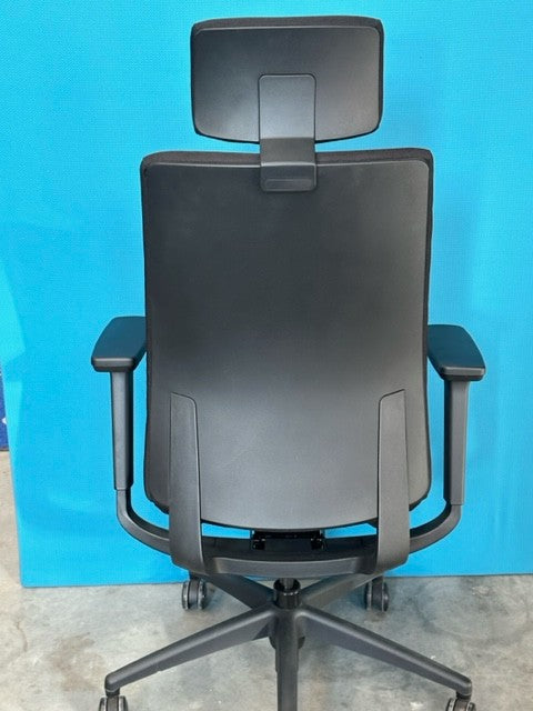 Como with head Rest Black Fabric X display 1 only