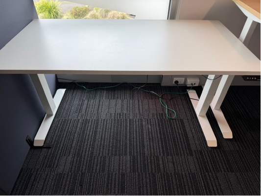 Verti Lift Single Motor Electric Desk 1500mm x  750mm X Display